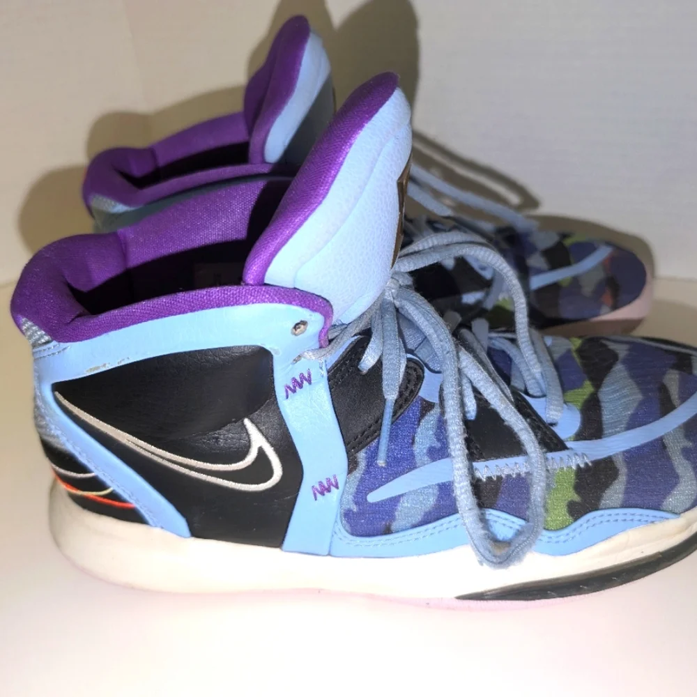 Nike shoes youth